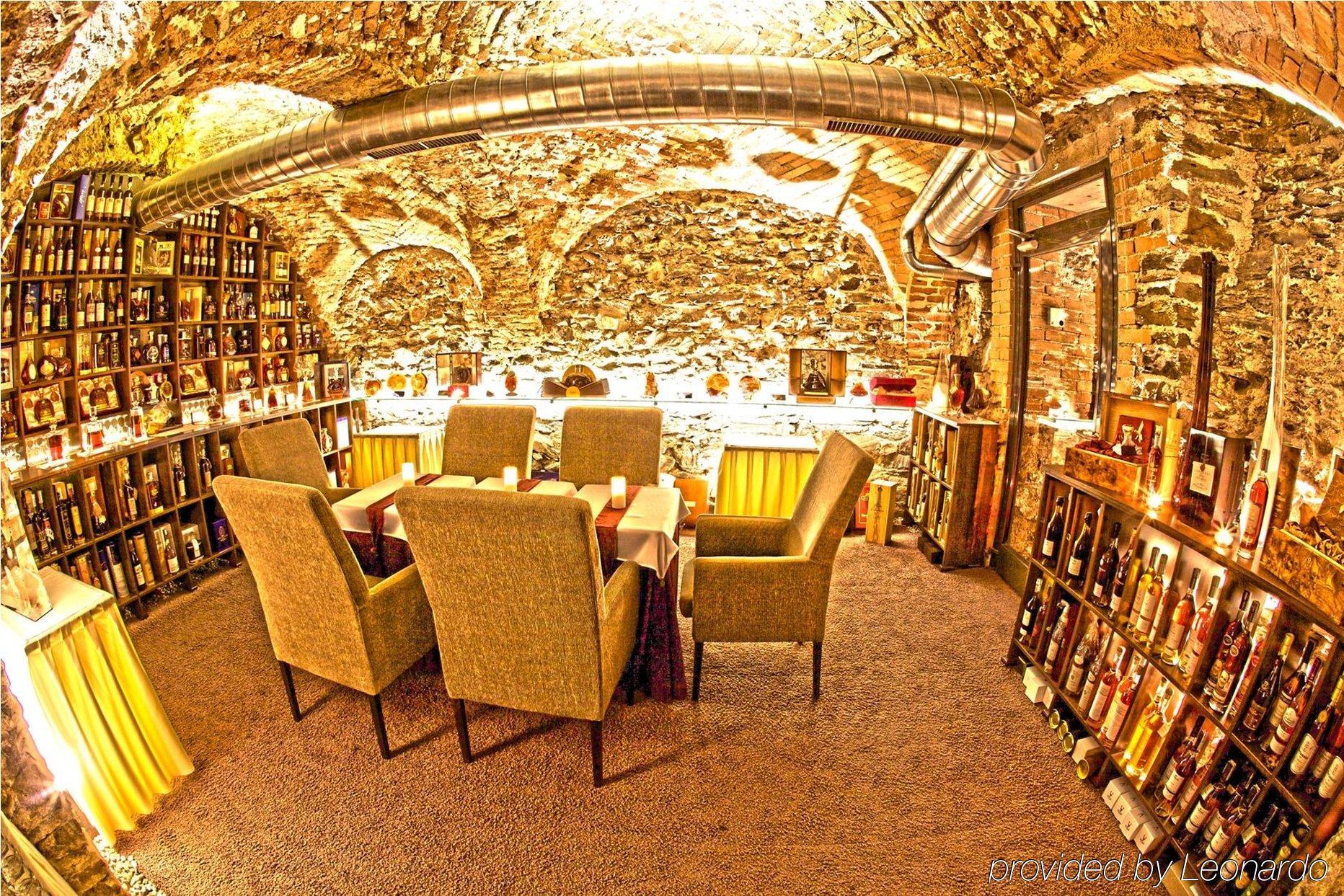 Boutique Hotel Zlaty Dukat Košice Restaurant bilde