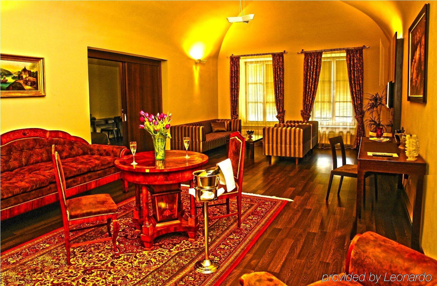 Boutique Hotel Zlaty Dukat Košice Rom bilde