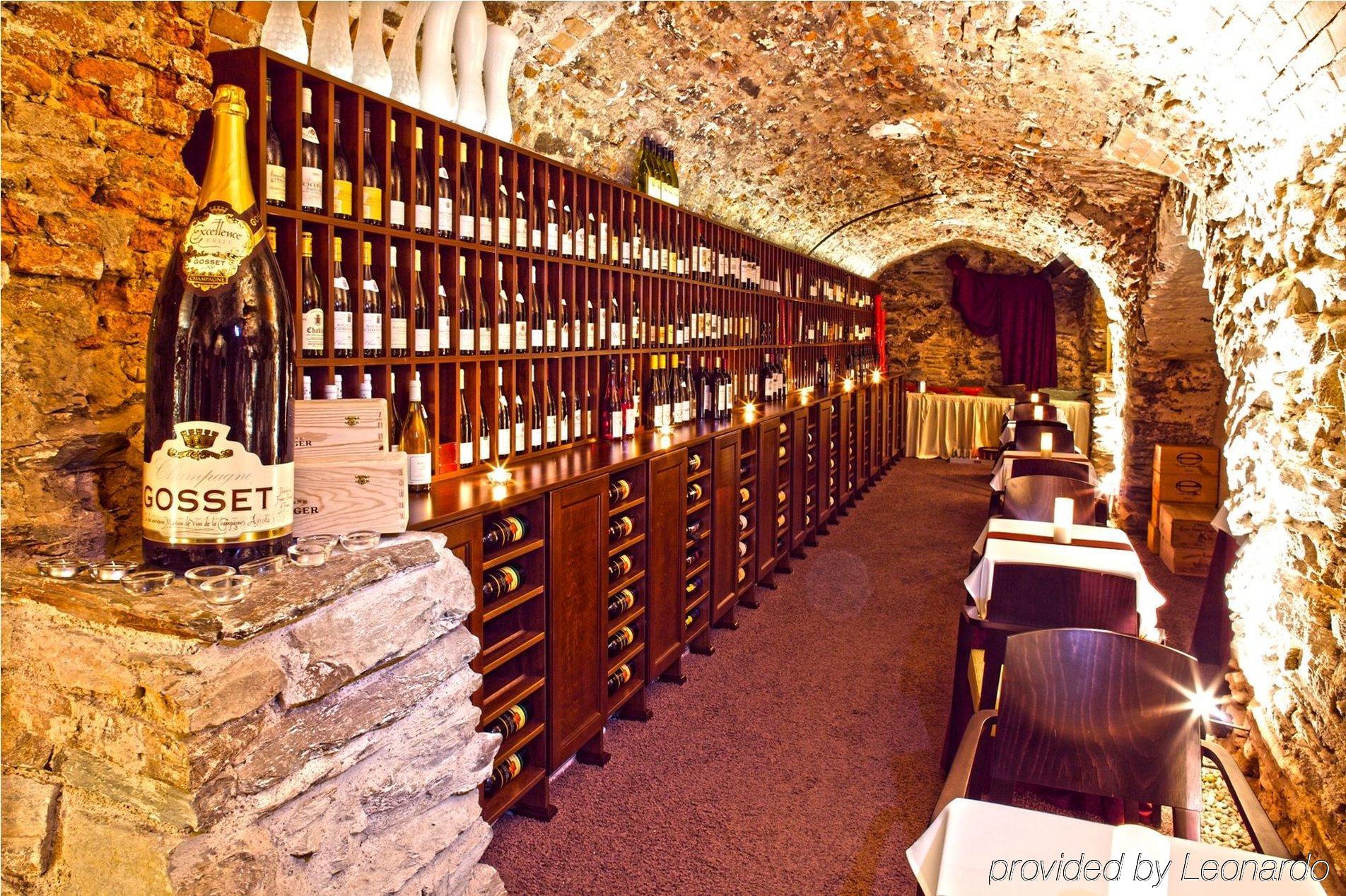 Boutique Hotel Zlaty Dukat Košice Restaurant bilde
